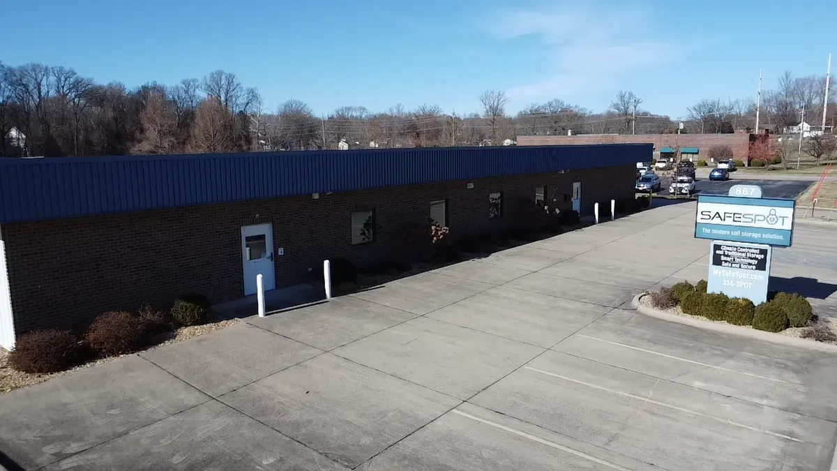 exterior drive up storage units 