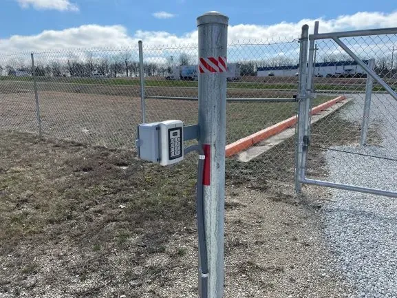 Fence Entrence