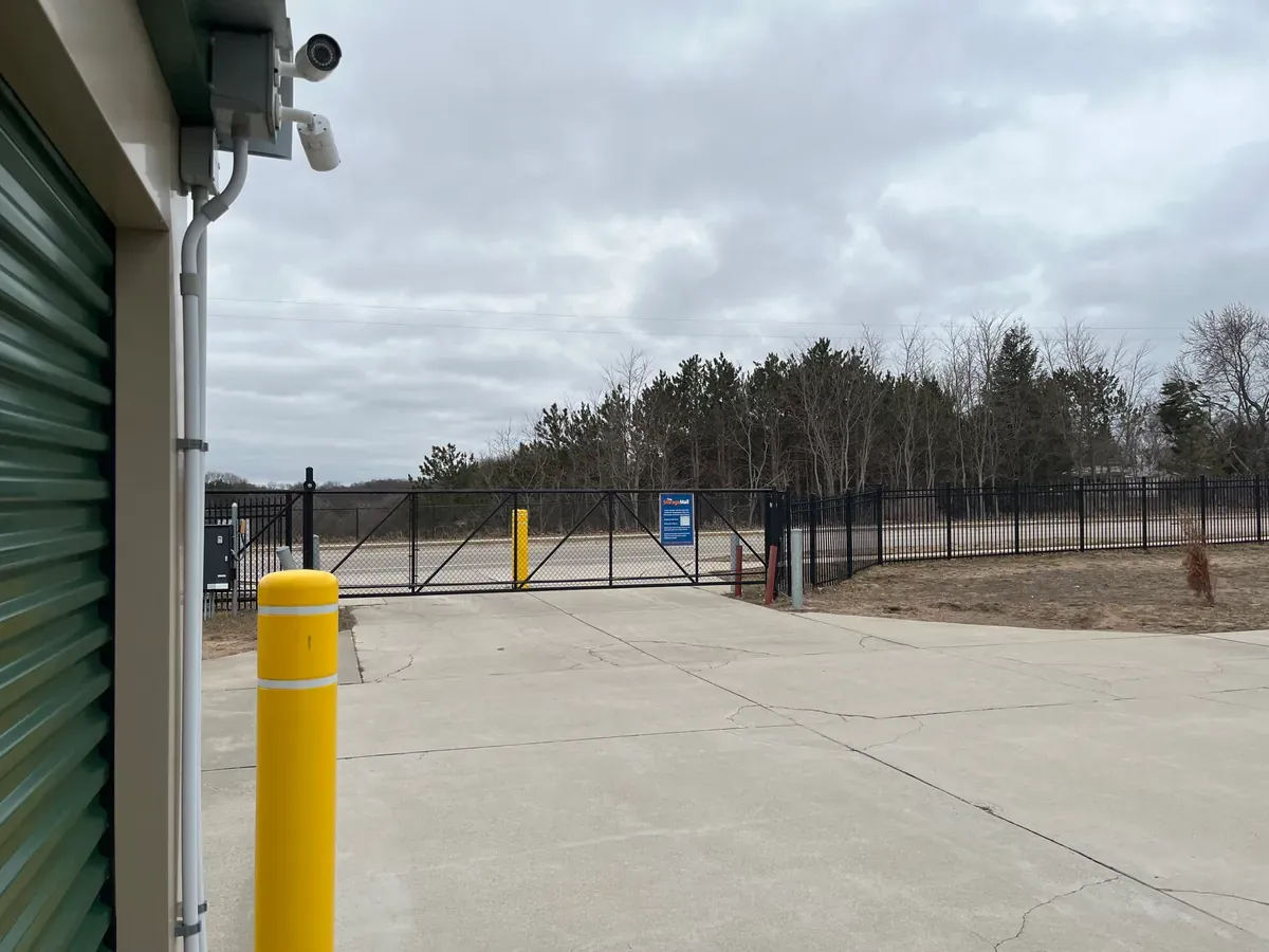 Gate
