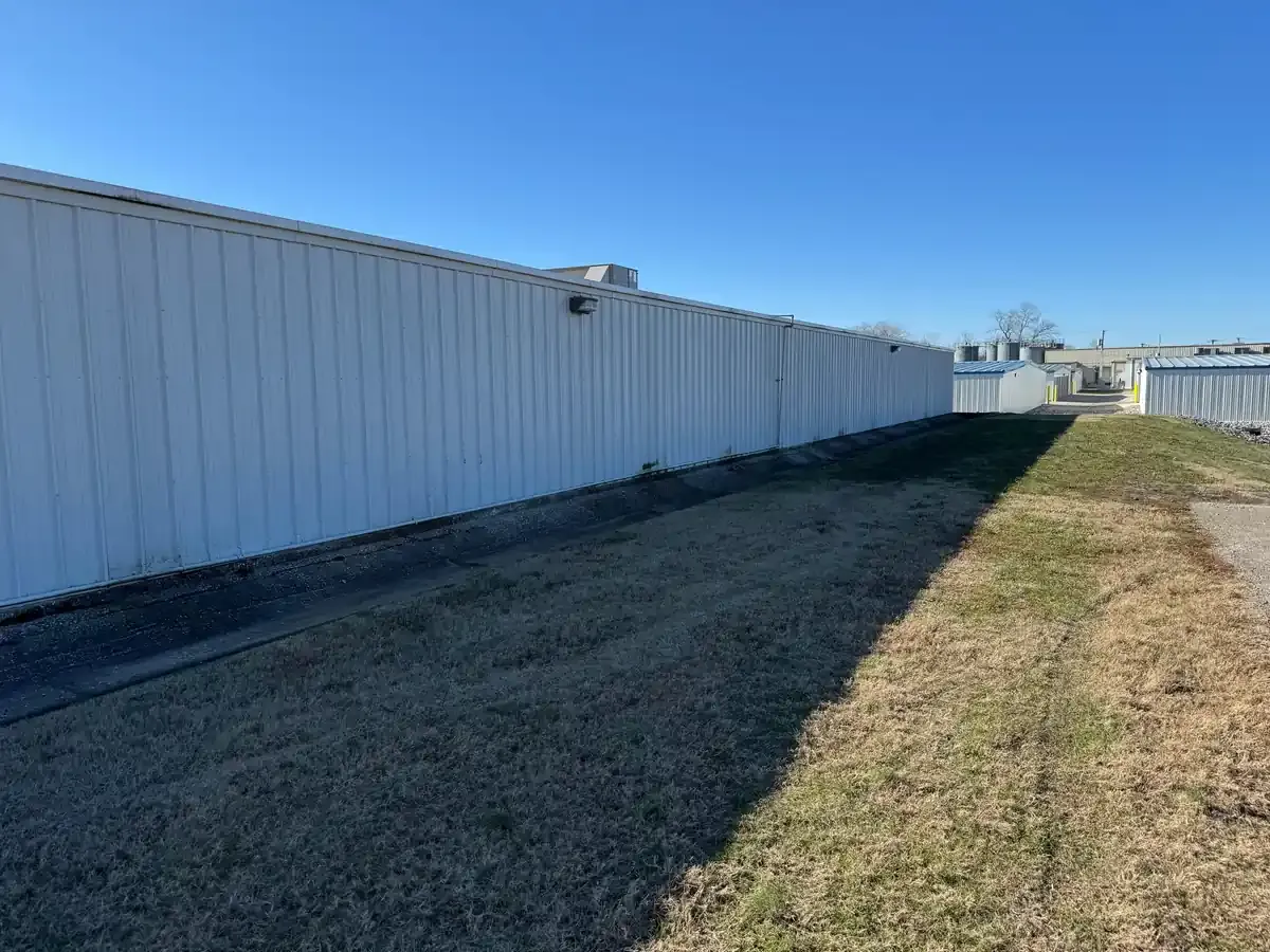 exterior drive up storage units 